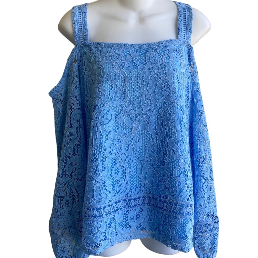 Belldini Cold Shoulder Lace Top Blouse Light Blue Lined Woman’s Small NWT